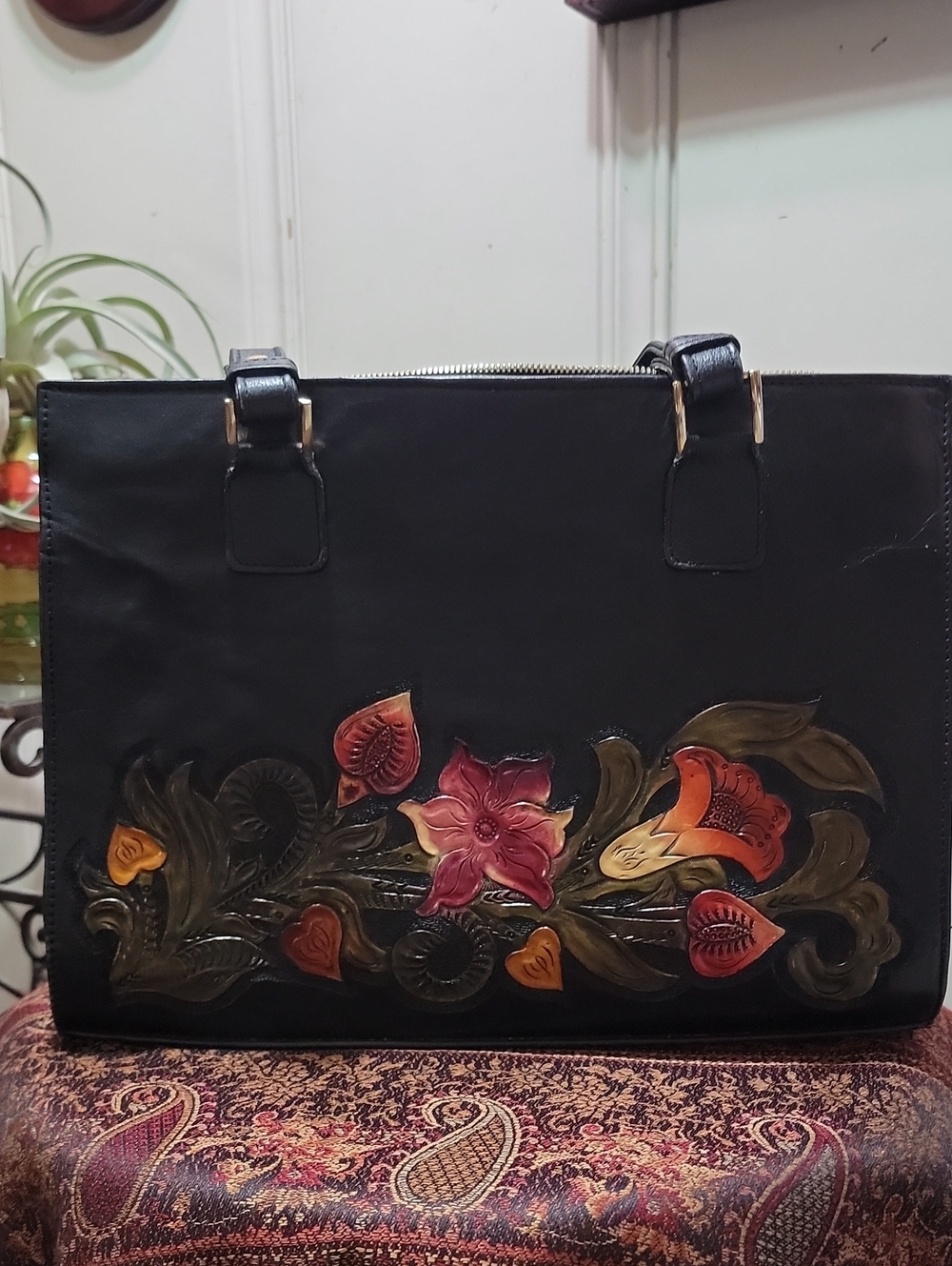 Leather Shoulder Bag Mauzan   Hand Carved And Painted